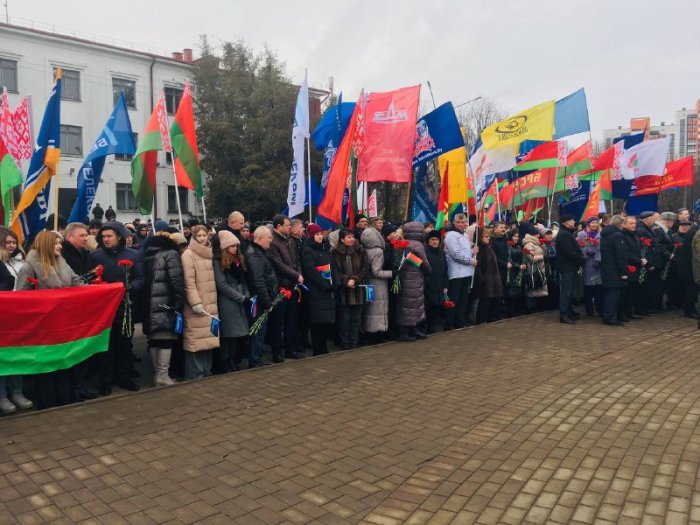 15 февраля коллектив ОАО "Моготекс" принял участие в митинге-реквиеме, посвященном Дню памяти воинов-интернационалистов